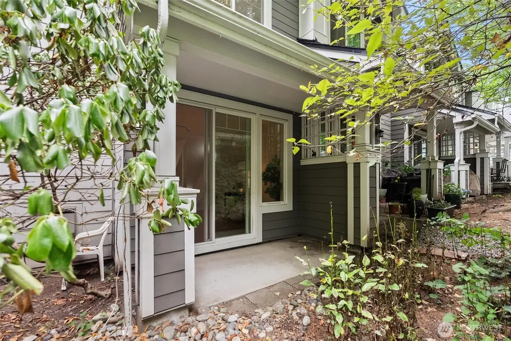 16125 Juanita-woodinville Way NE Bothell WA 98011