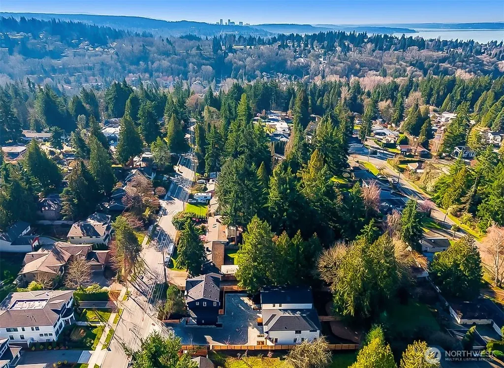 11251 108th Avenue NE Kirkland WA 98033