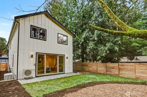 11251 108th Avenue NE Kirkland WA 98033