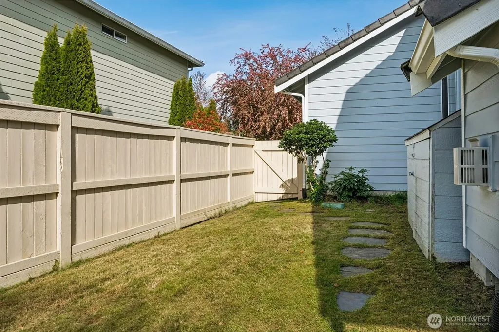 4209 Campus Green Drive NE Lacey WA 98516