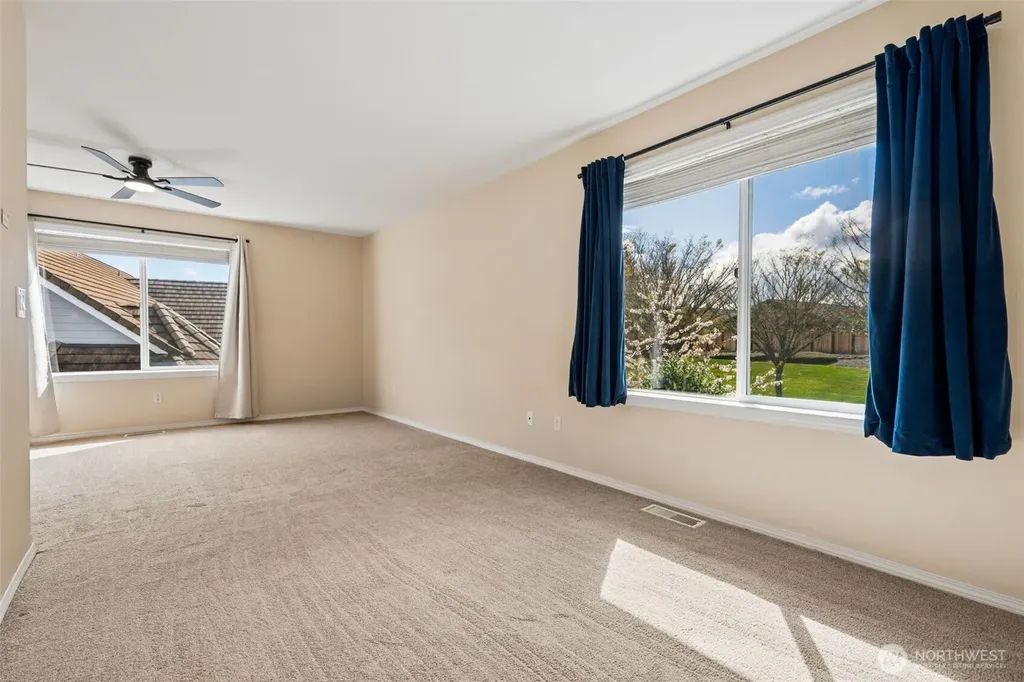 4209 Campus Green Drive NE Lacey WA 98516