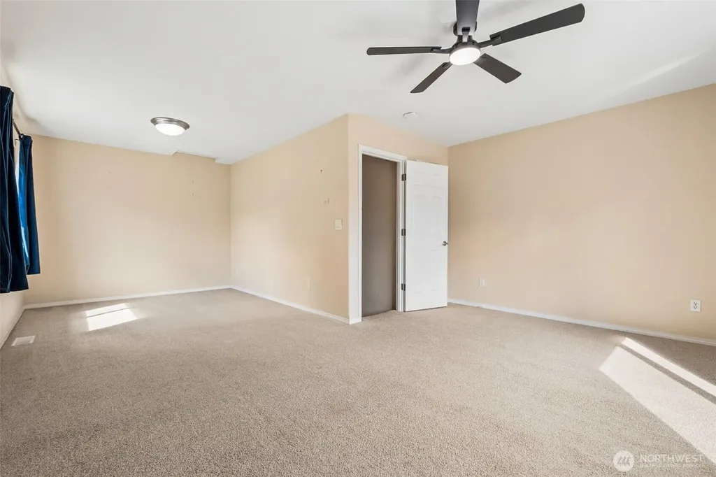 4209 Campus Green Drive NE Lacey WA 98516