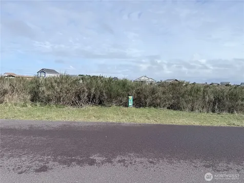 458 W Wind Street Ocean Shores WA 98569