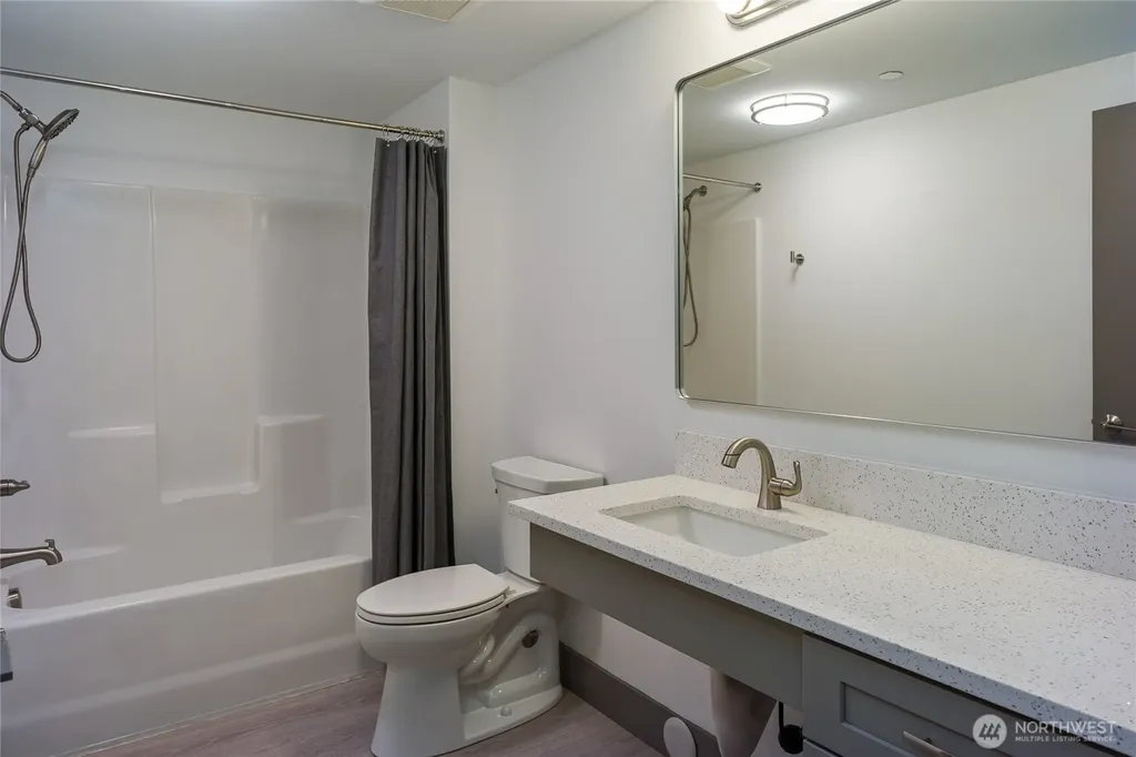 623 Morris Street La Conner WA 98257