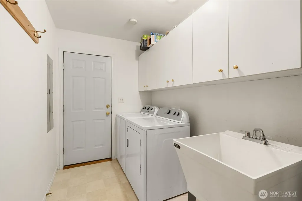 570 Wynooche Valley Road Montesano WA 98563
