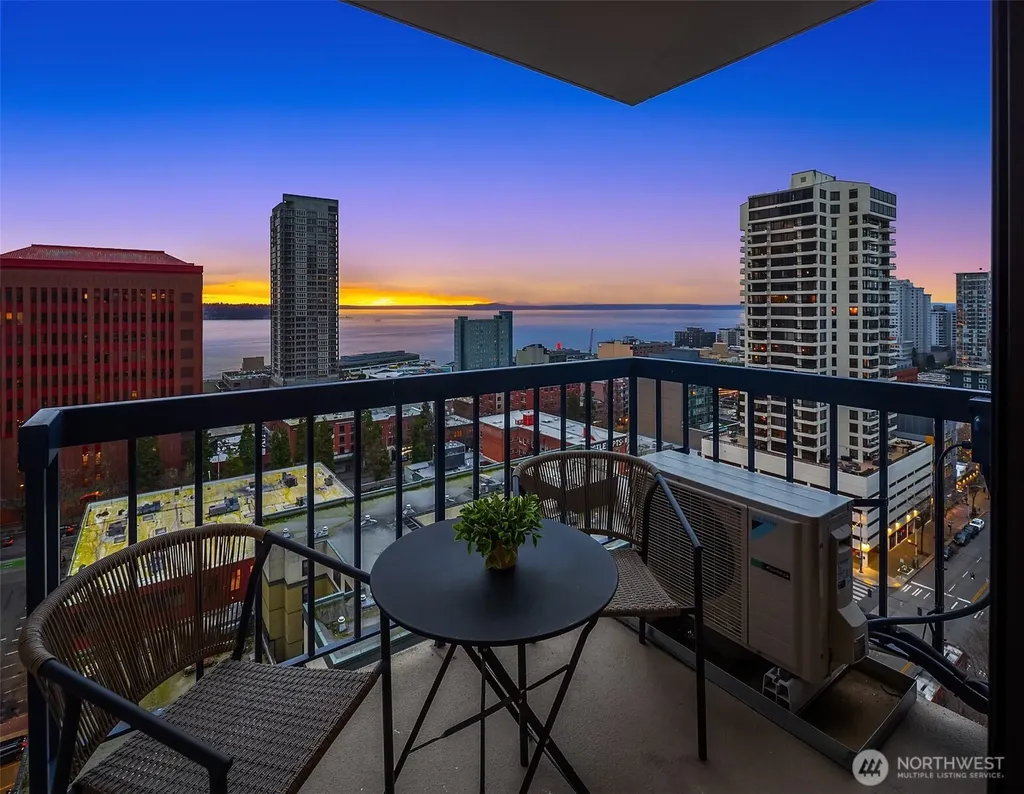 2100 3rd Avenue Seattle WA 98121