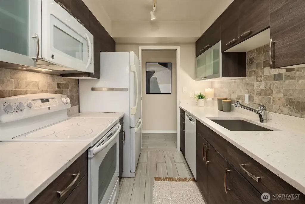 2100 3rd Avenue Seattle WA 98121