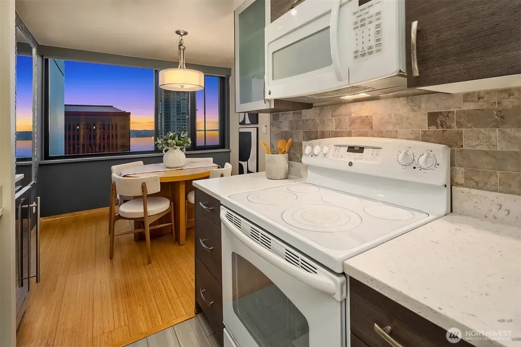 2100 3rd Avenue Seattle WA 98121