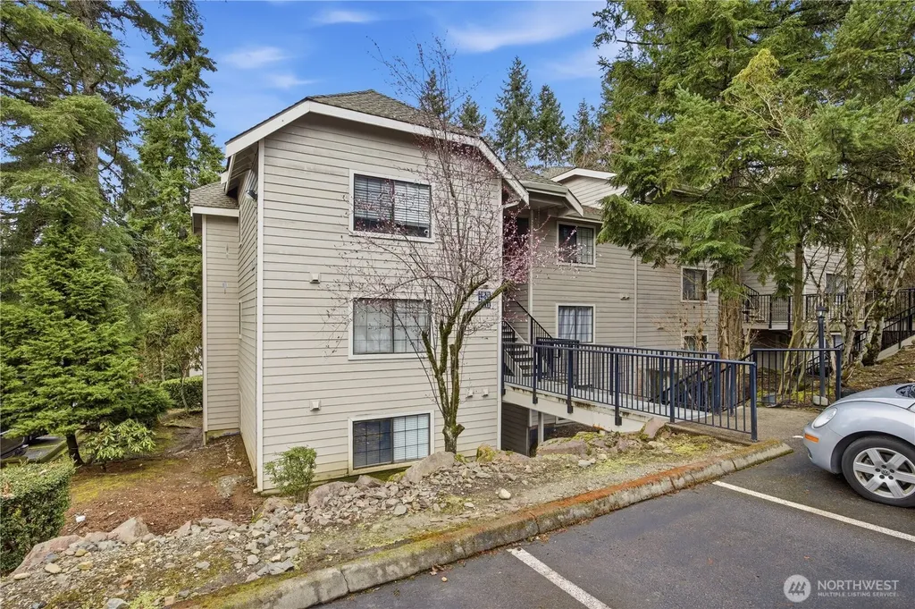 12515 NE 116th Street Kirkland WA 98034
