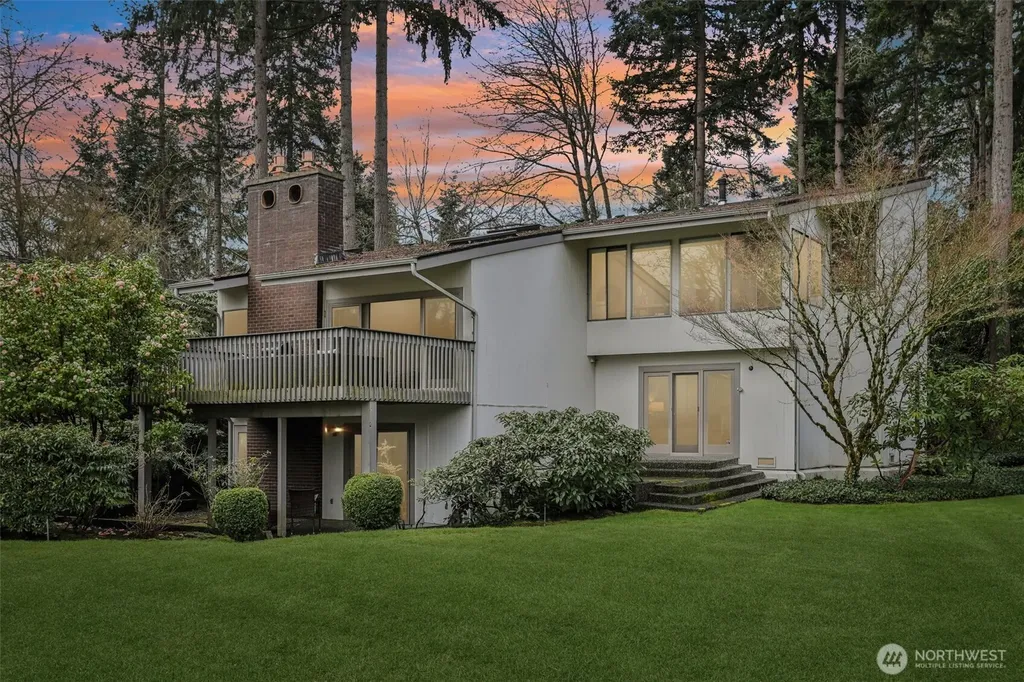 1220 80th Place NE Medina WA 98039