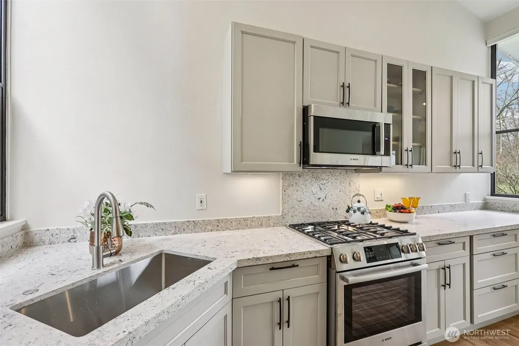 1220 80th Place NE Medina WA 98039