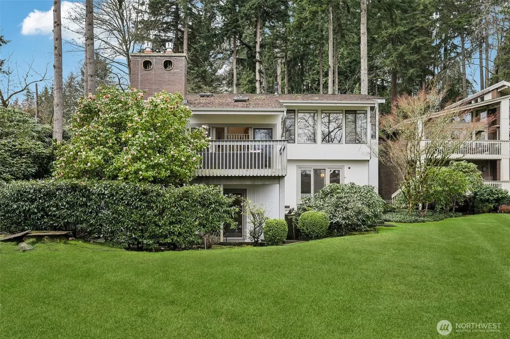 1220 80th Place NE Medina WA 98039