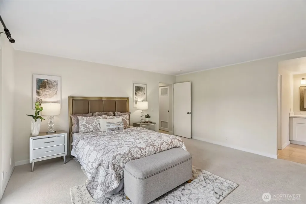 1220 80th Place NE Medina WA 98039