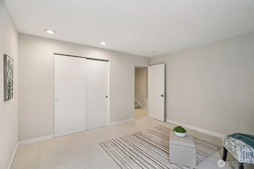 1220 80th Place NE Medina WA 98039