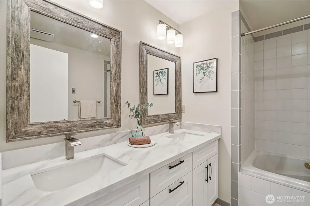 1220 80th Place NE Medina WA 98039