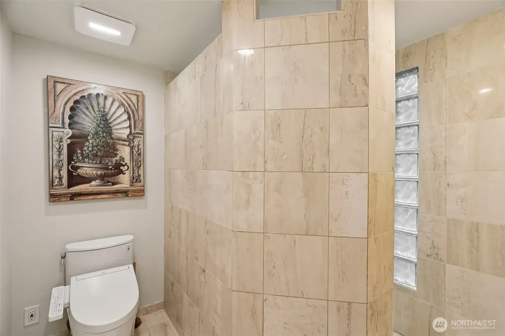 1220 80th Place NE Medina WA 98039