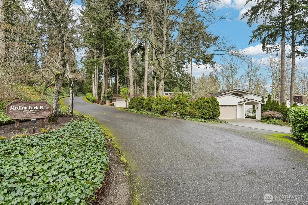 1220 80th Place NE Medina WA 98039