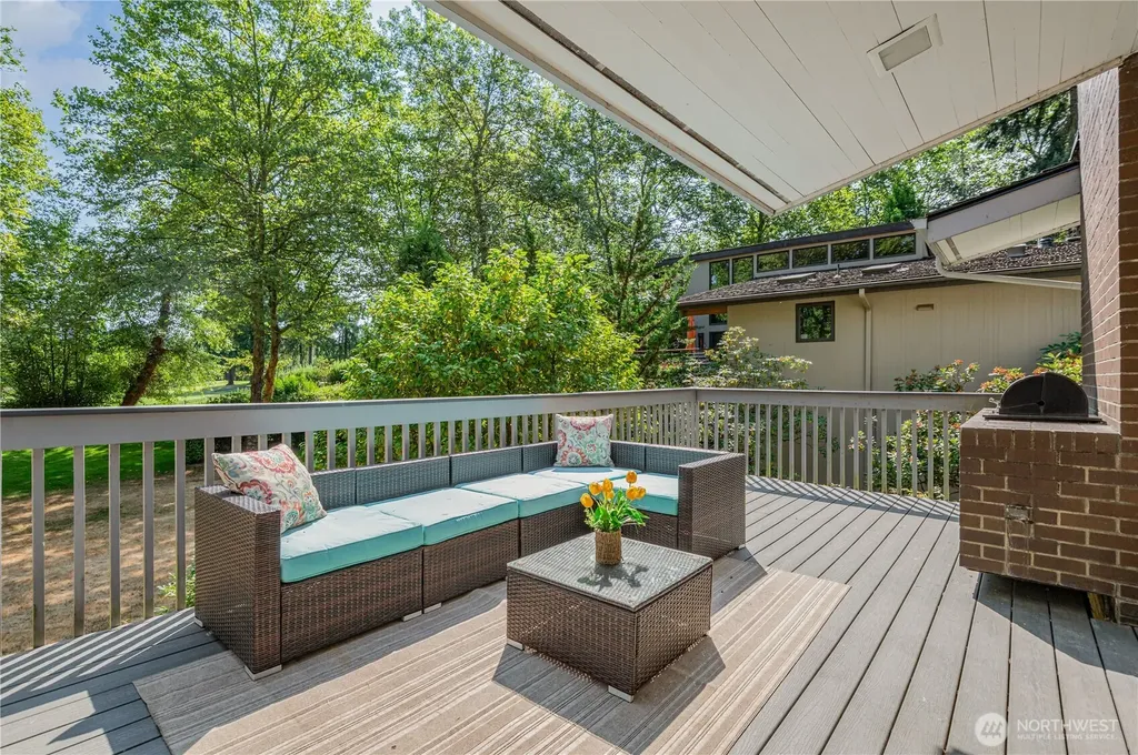 1220 80th Place NE Medina WA 98039