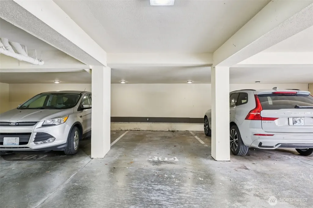 2219 14th Avenue W Seattle WA 98119