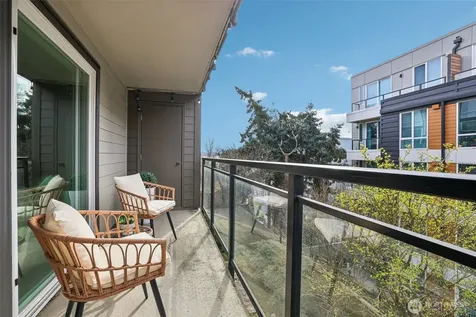 2219 14th Avenue W Seattle WA 98119