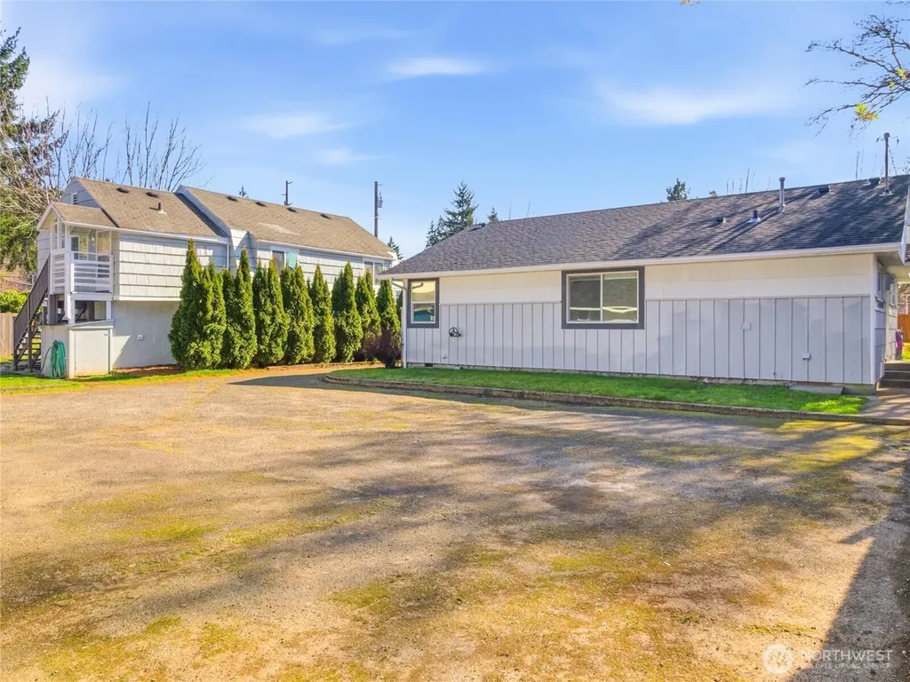 2016 Dickinson Avenue NW Olympia WA 98502