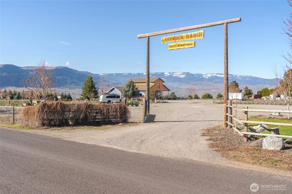 980 S Webb Place East Wenatchee WA 98802