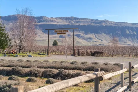980 S Webb Place East Wenatchee WA 98802