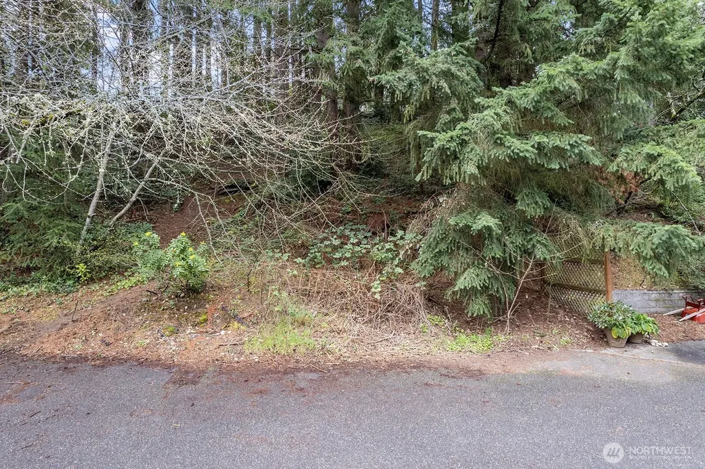516 North 178th Court Shoreline WA 98133