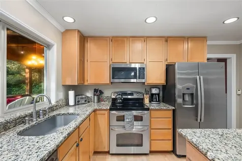 16502 NE 180th Place Woodinville WA 98072