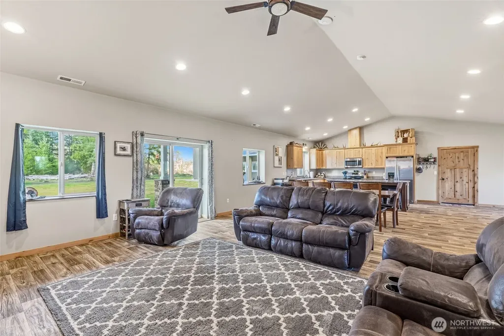 371 Toledo-vader Road Toledo WA 98591