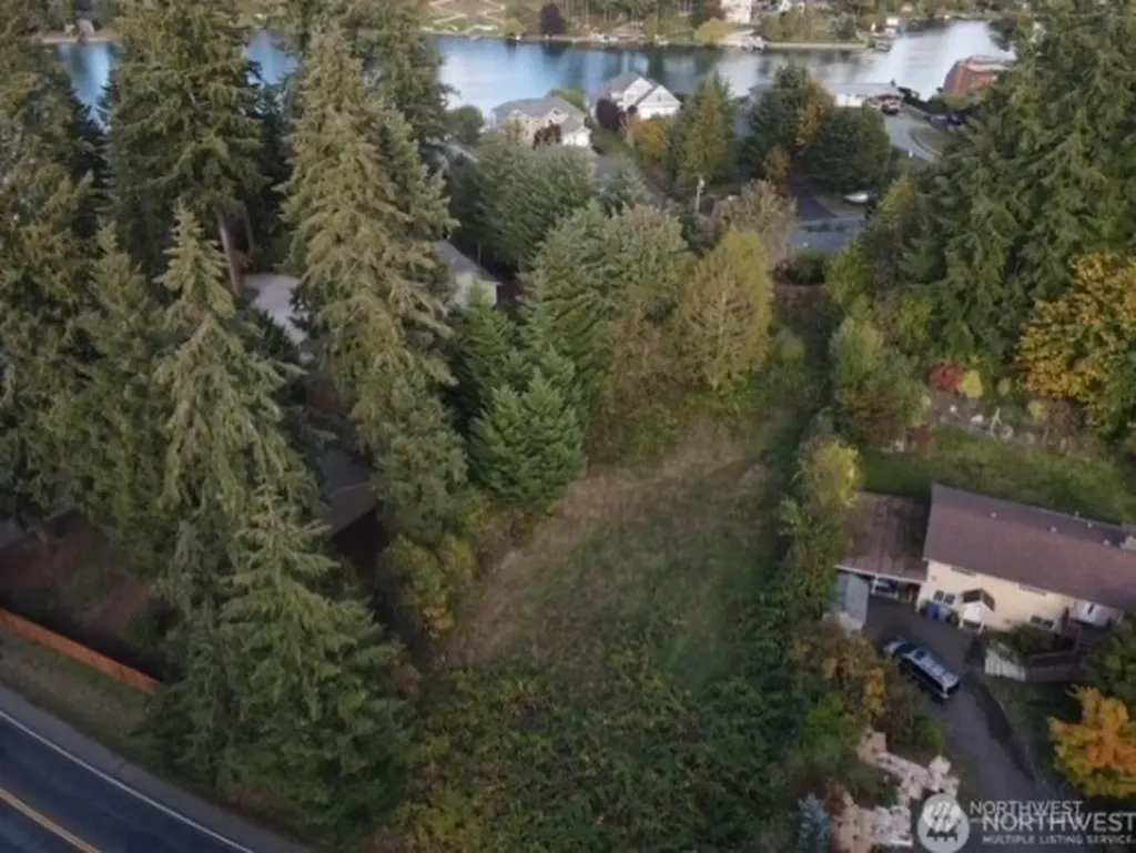 3413 W Tapps Drive E Lake Tapps WA 98391