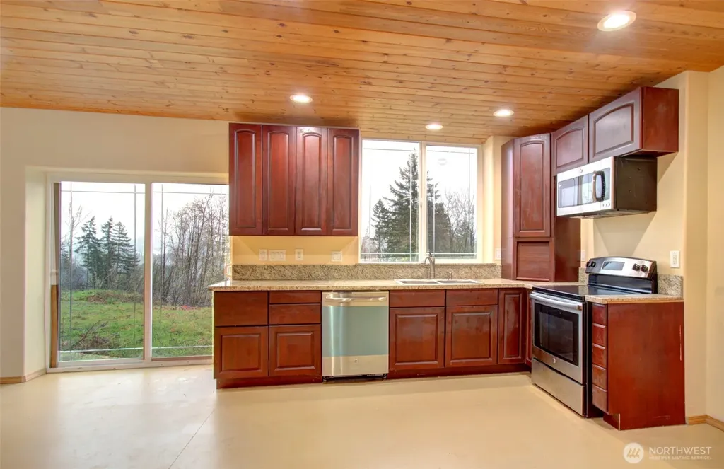 498 Bryant Hill Road Woodland WA 98674