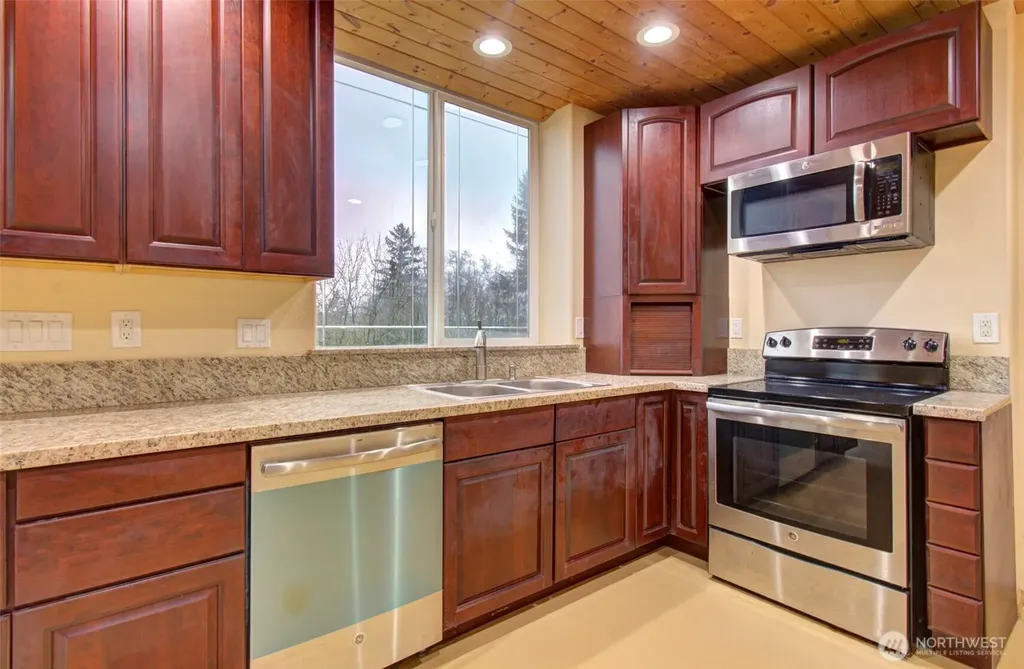 498 Bryant Hill Road Woodland WA 98674