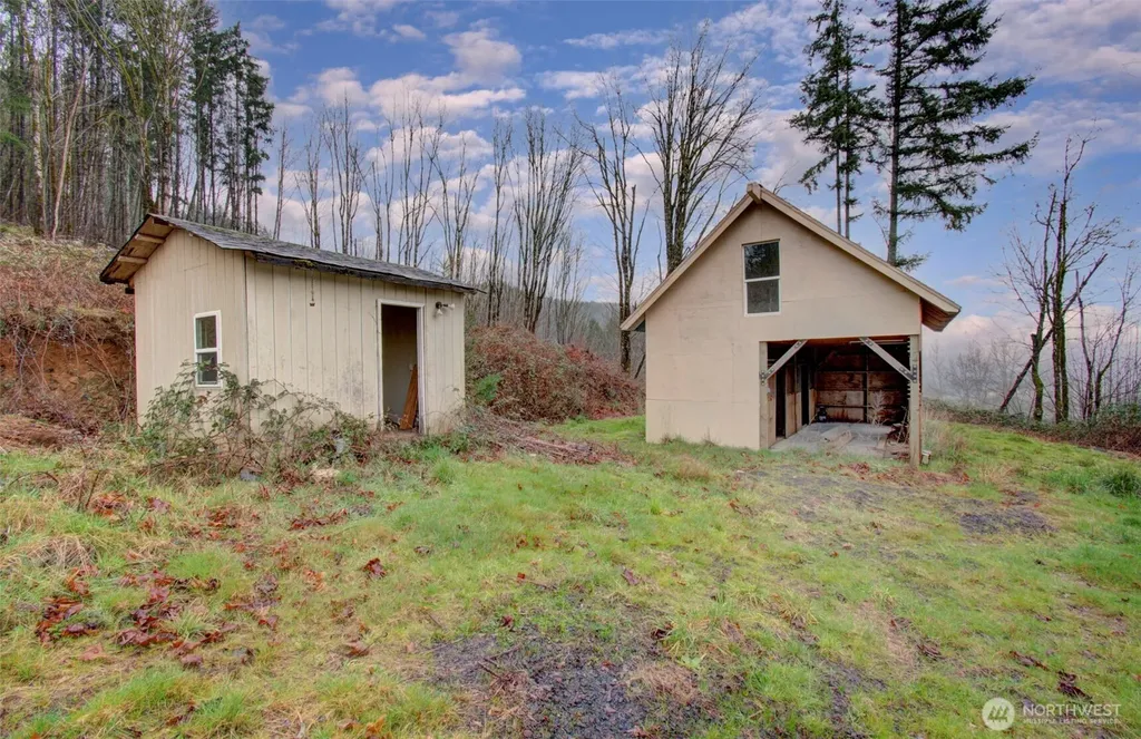 498 Bryant Hill Road Woodland WA 98674