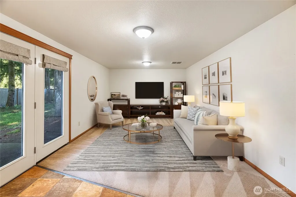 6107 189th Loop SW Rochester WA 98579