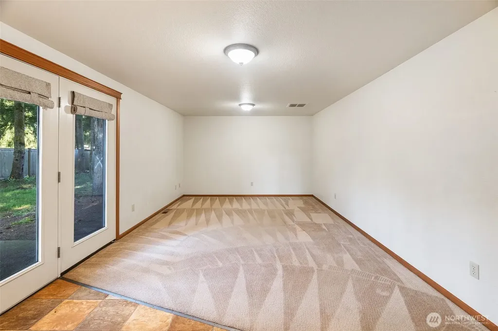 6107 189th Loop SW Rochester WA 98579