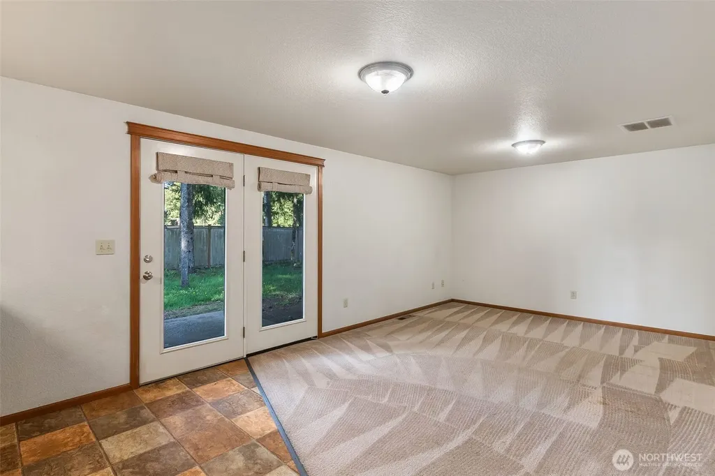 6107 189th Loop SW Rochester WA 98579