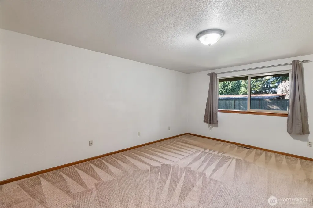 6107 189th Loop SW Rochester WA 98579