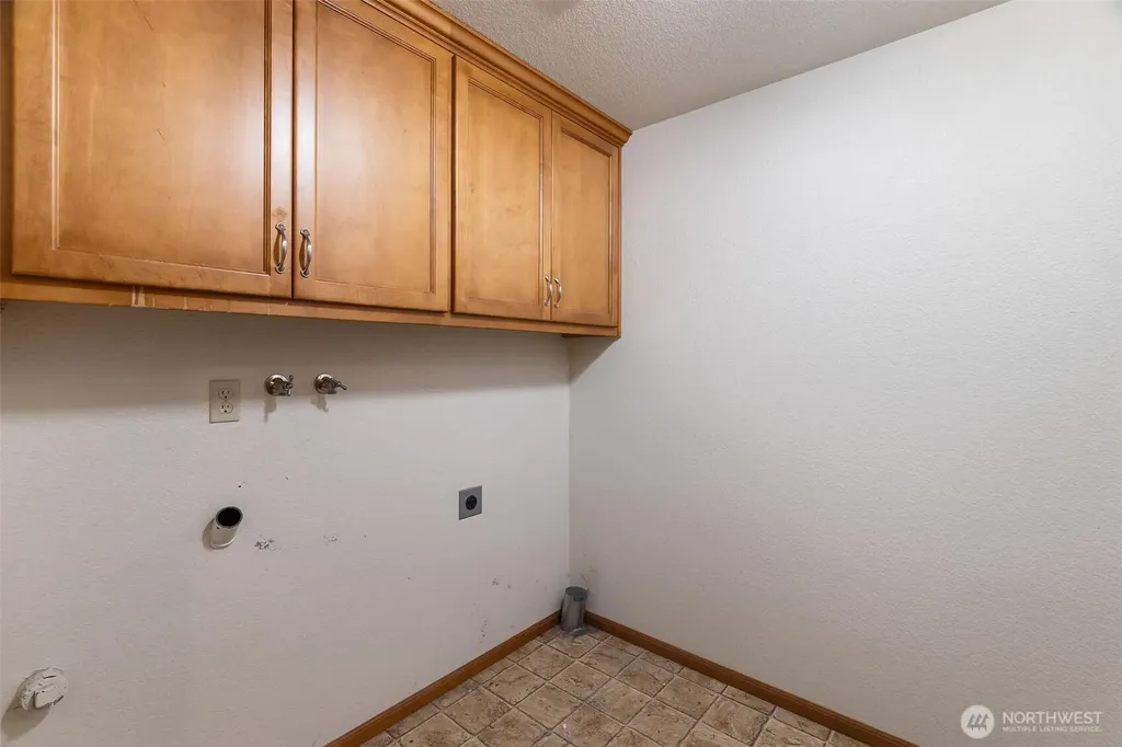 6107 189th Loop SW Rochester WA 98579