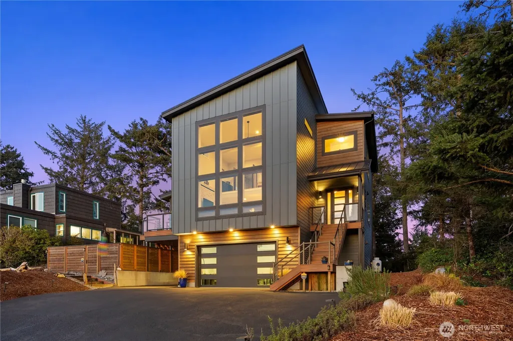 31302 J Place Ocean Park WA 98640