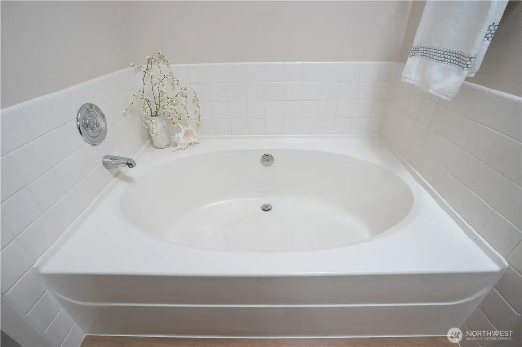 91 N Chandler Court Port Ludlow WA 98365