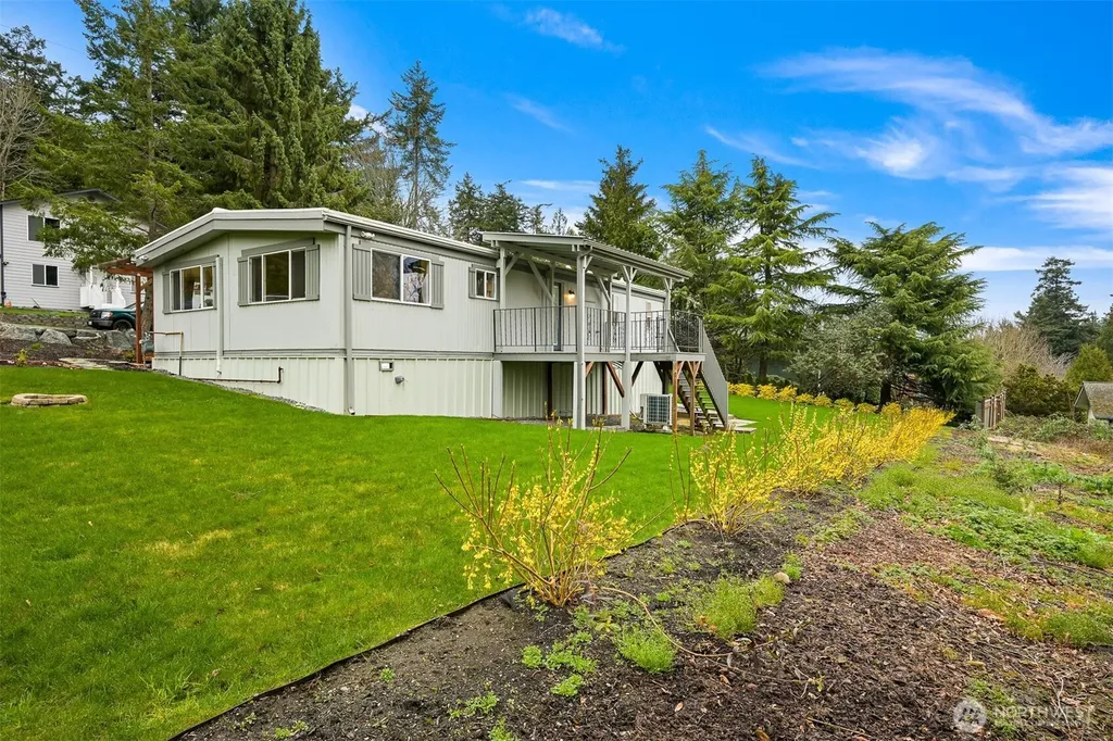 15393 Dewey Crest Lane Anacortes WA 98221