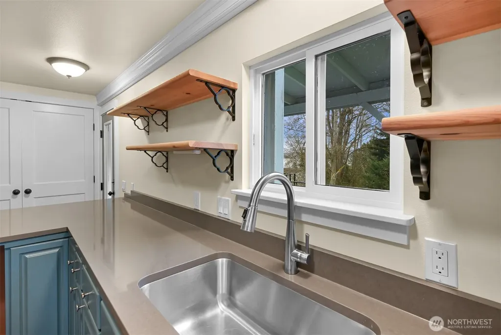 15393 Dewey Crest Lane Anacortes WA 98221