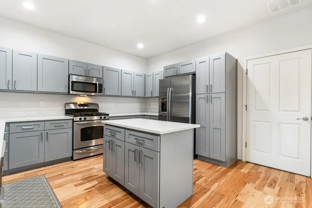 8381 21st Street NE Lake Stevens WA 98258
