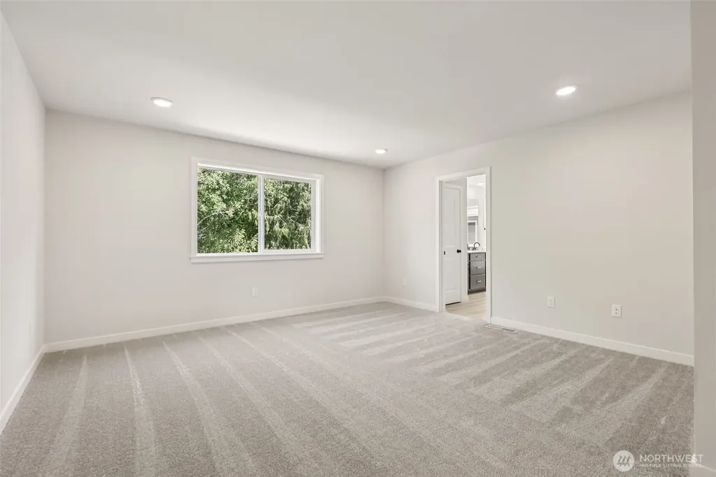 2049 NE Norseman Way Poulsbo WA 98370