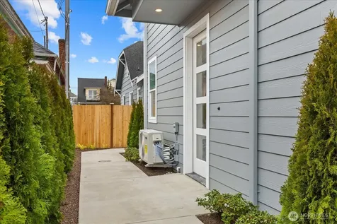 2217 Hoyt Avenue Everett WA 98201