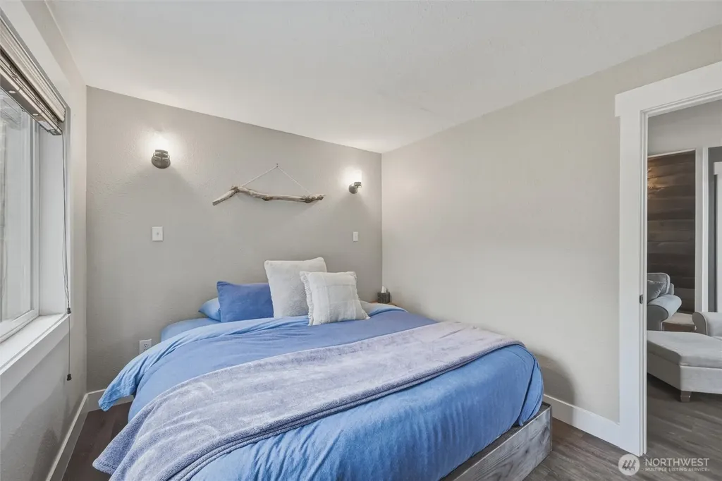 6425 Little Big Horn Maple Falls WA 98266