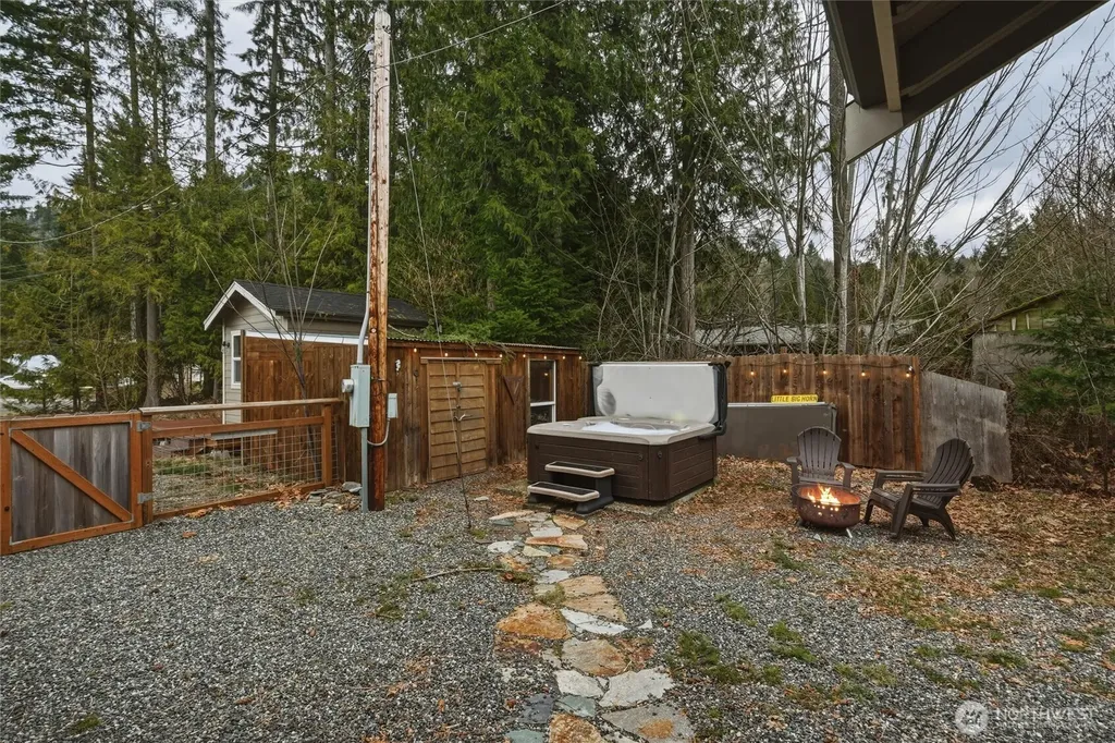 6425 Little Big Horn Maple Falls WA 98266