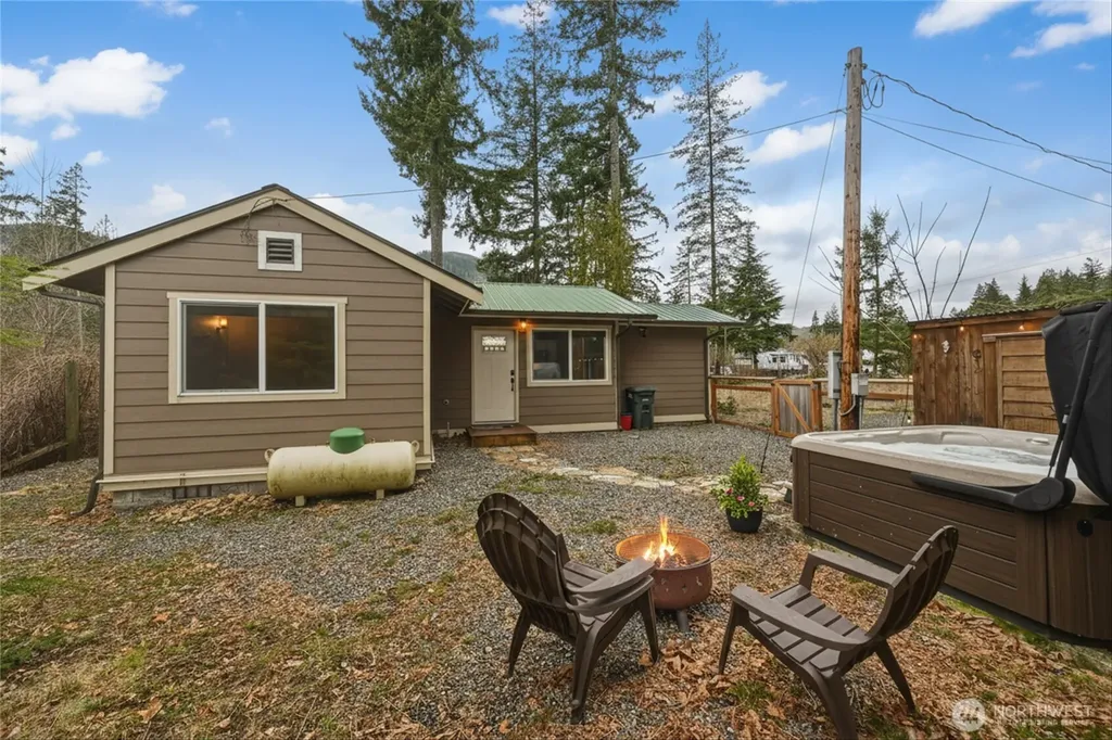 6425 Little Big Horn Maple Falls WA 98266