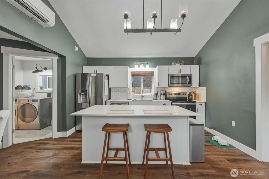 6425 Little Big Horn Maple Falls WA 98266